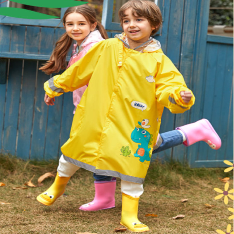 Tipo de seguridad 3D con impermeable para niños en posición de mochila escolar