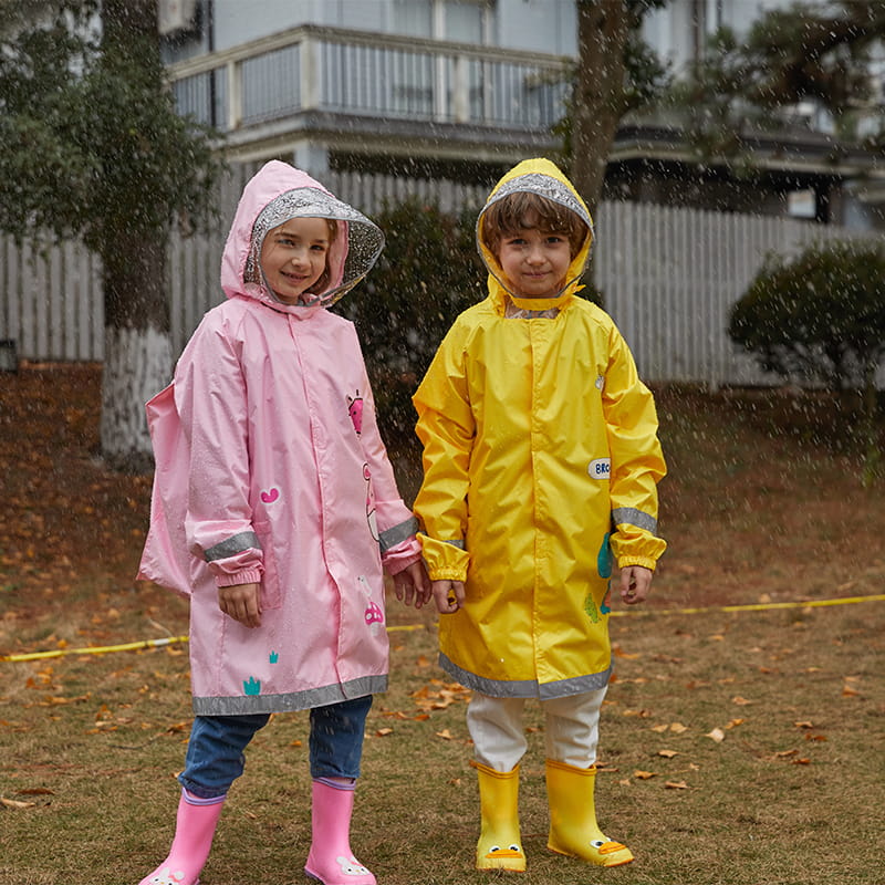 Tipo de seguridad 3D con impermeable para niños en posición de mochila escolar